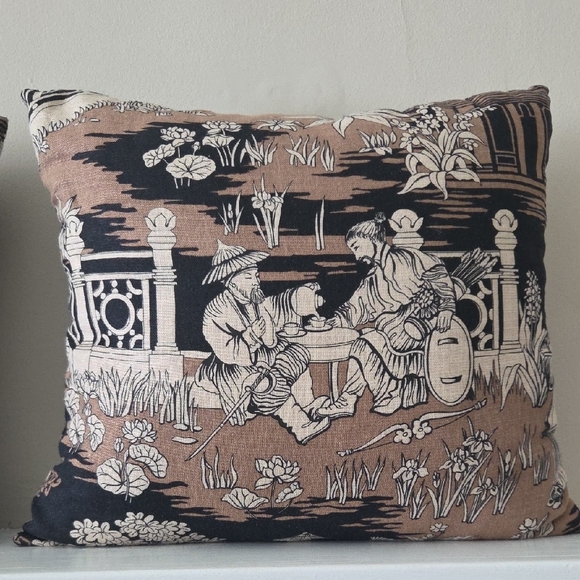 Vintage Chinoiserie Design Oriental Pillow Set - Picture 2 of 7